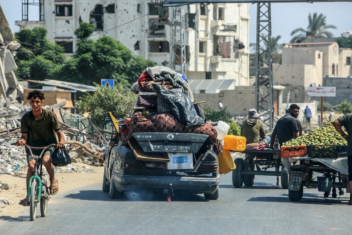 İsrail, 7 Ekim'den bu yana saldırılarını sürdürdüğü Gazze Şeridi'nde daha önce "güvenli" ilan...