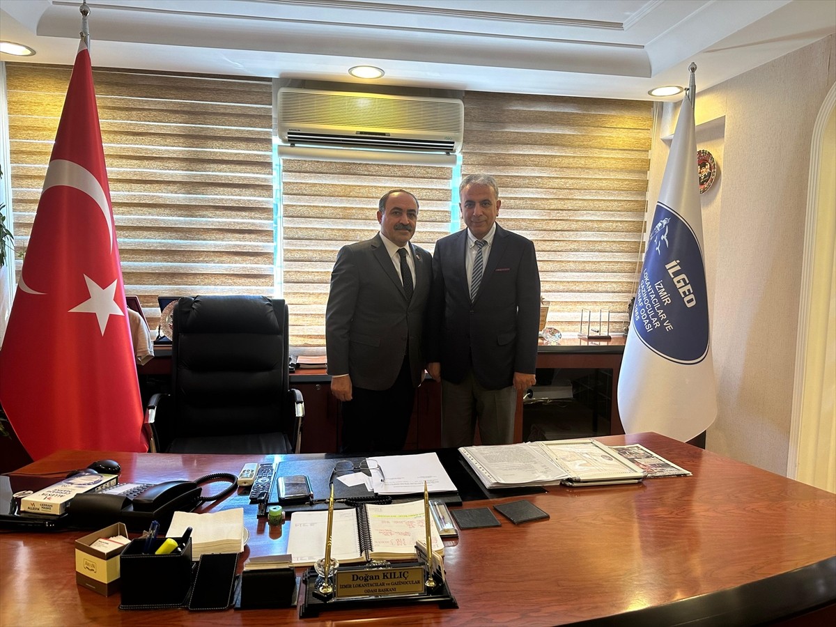 İzmir'de çeşitli sektörlerden 1410 işletme, emeklilere indirim uygulayacak. Bu kapsamda, SGK İzmir...