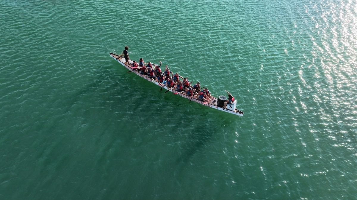 Kayseri'de Yamula Baraj Gölü'nde düzenlenen Dragon Festivali sona erdi. Kocasinan Belediyesi ve...
