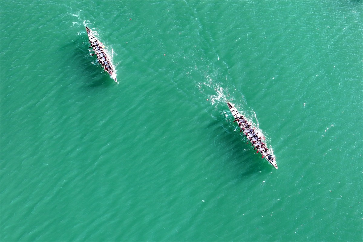 Kayseri'de Yamula Baraj Gölü'nde düzenlenen Dragon Festivali sona erdi. Kocasinan Belediyesi ve...