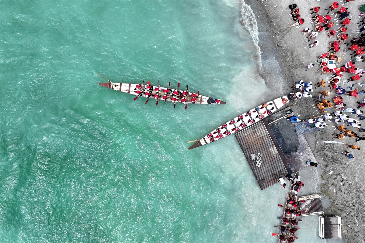 Kayseri'de Yamula Barajı gölündeki Dragon Festivali seri yarışlarla başladı. Kocasinan Belediyesi...
