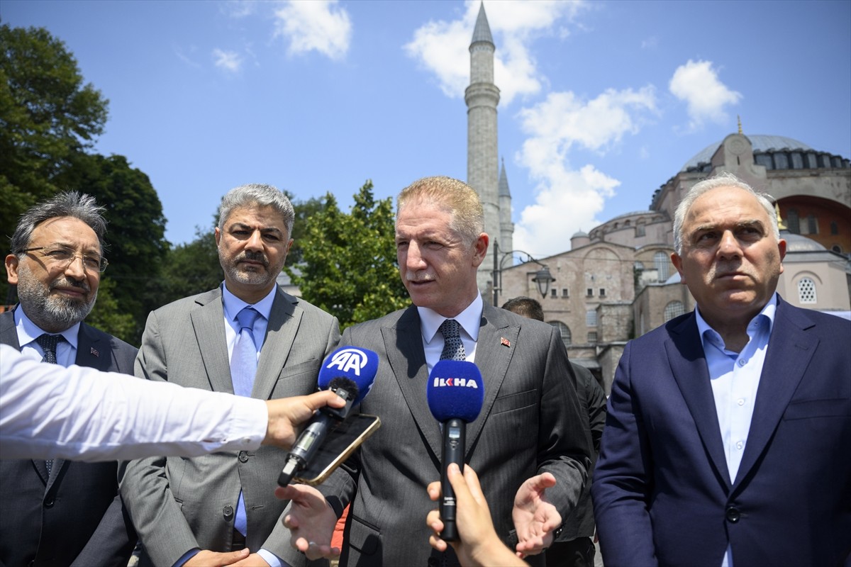 Kültür ve Turizm Bakanlığı Vakıflar Genel Müdürlüğü korumasında olan Ayasofya-i Kebir Cami-i...