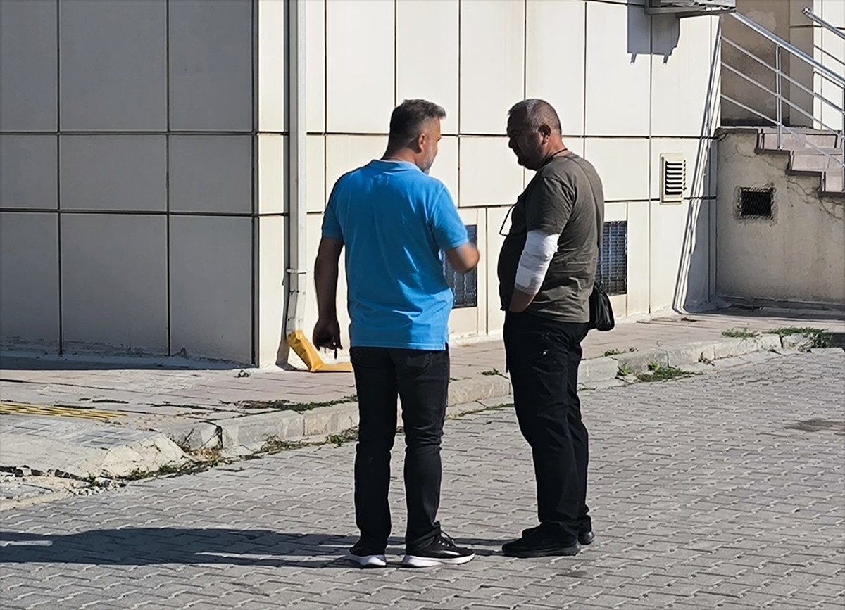 Kütahya'da tercih işlemleri sırasında çıkan tartışmada bir öğrencinin ağabeyi, okul müdür...