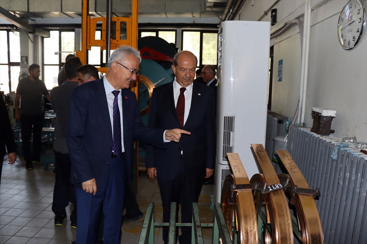 Kuzey Kıbrıs Türk Cumhuriyeti (KKTC) Cumhurbaşkanı Ersin Tatar(sağda), Darphane ve Damga Matbaası...