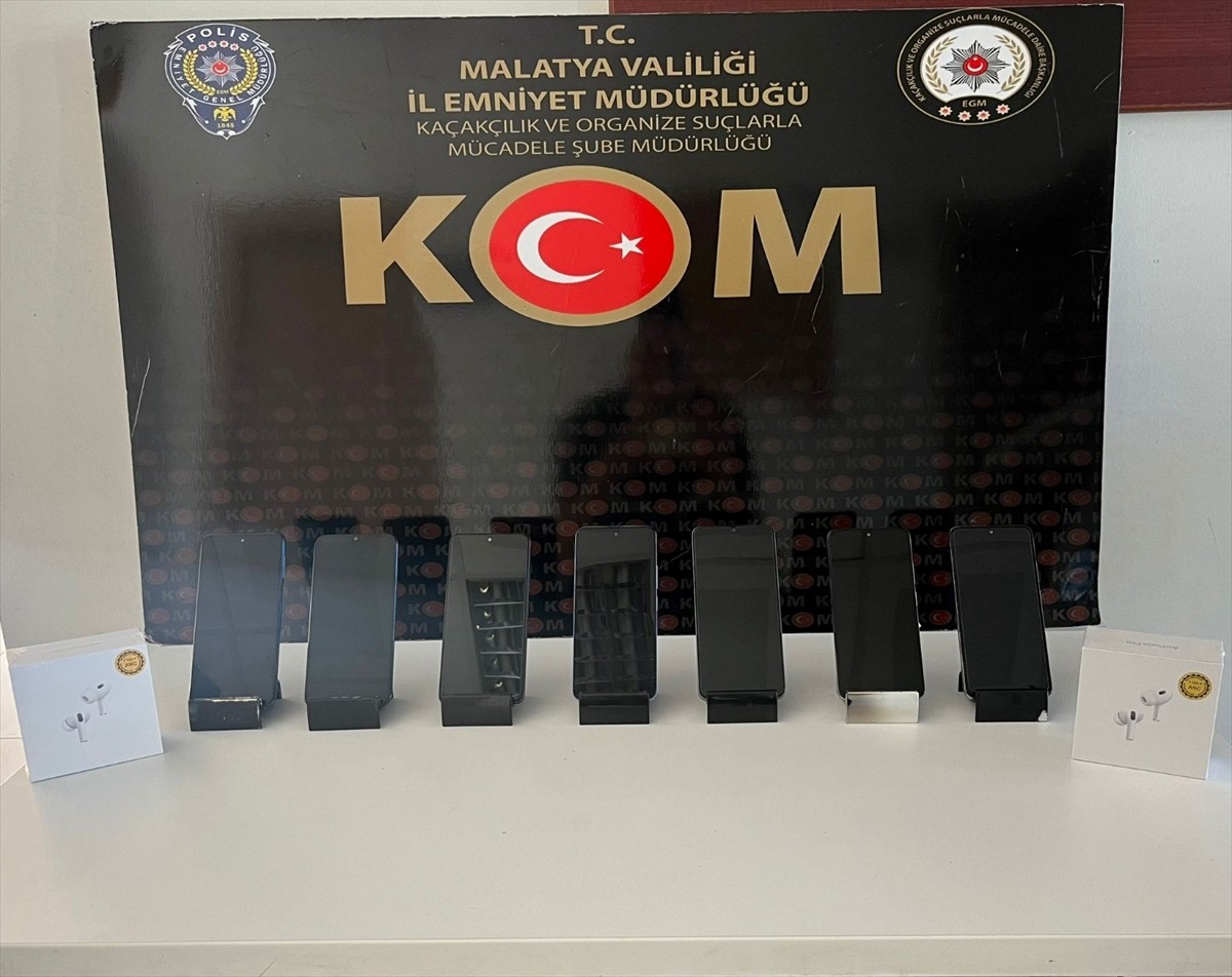 Malatya'da düzenlenen kaçakçılık operasyonunda 3 şüpheli gözaltına alındı. Operasyonda 45...
