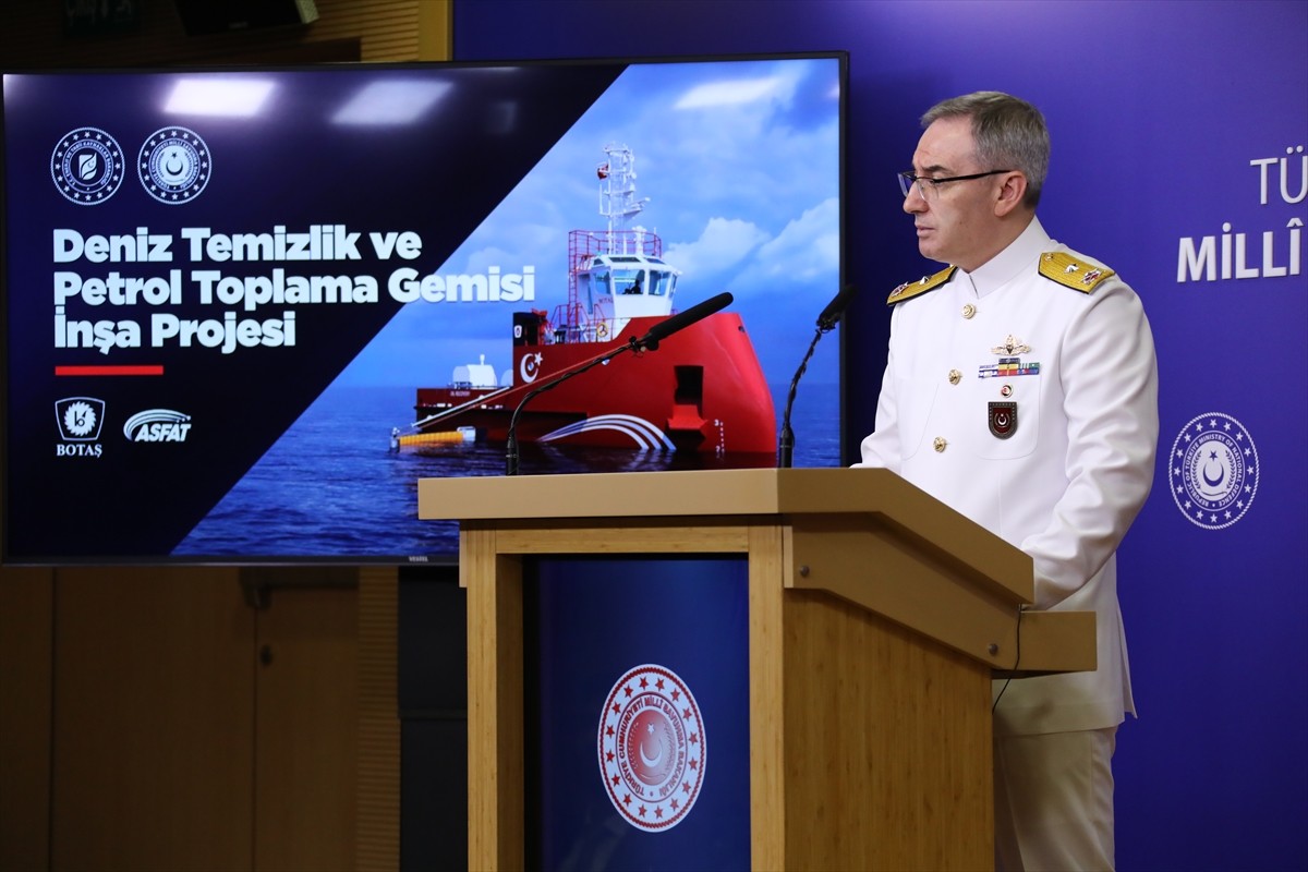 Milli Savunma Bakanlığı (MSB) Basın ve Halkla İlişkiler Müşaviri Tuğamiral Zeki Aktürk, bakanlıkta...