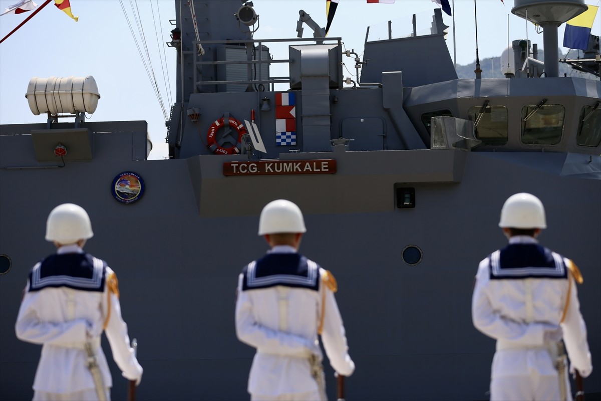 Muğla'nın Marmaris ilçesindeki Aksaz Deniz Üssü'nde, TCG Kuşadası ve TCG Kumkale gemilerinin Katar...