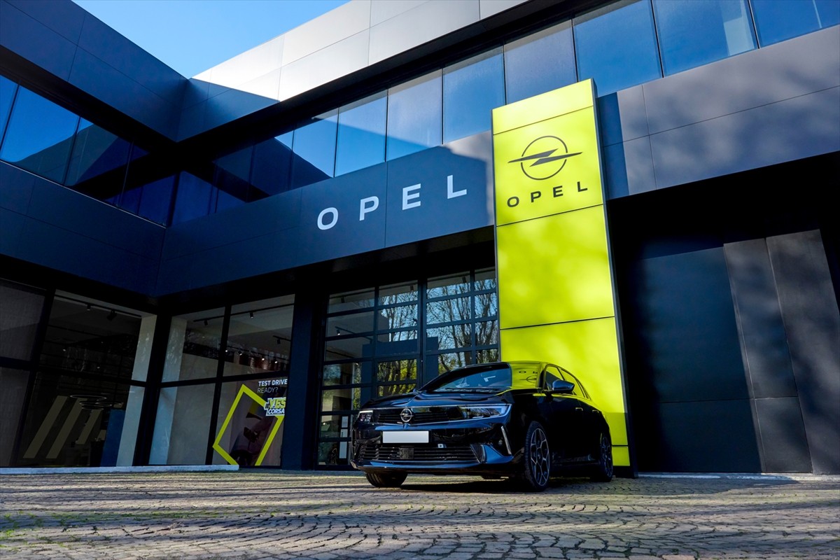 Opel, bayilerinin kurumsal kimlik konseptini yenilediğini duyurdu. Şirketten yapılan açıklamaya...
