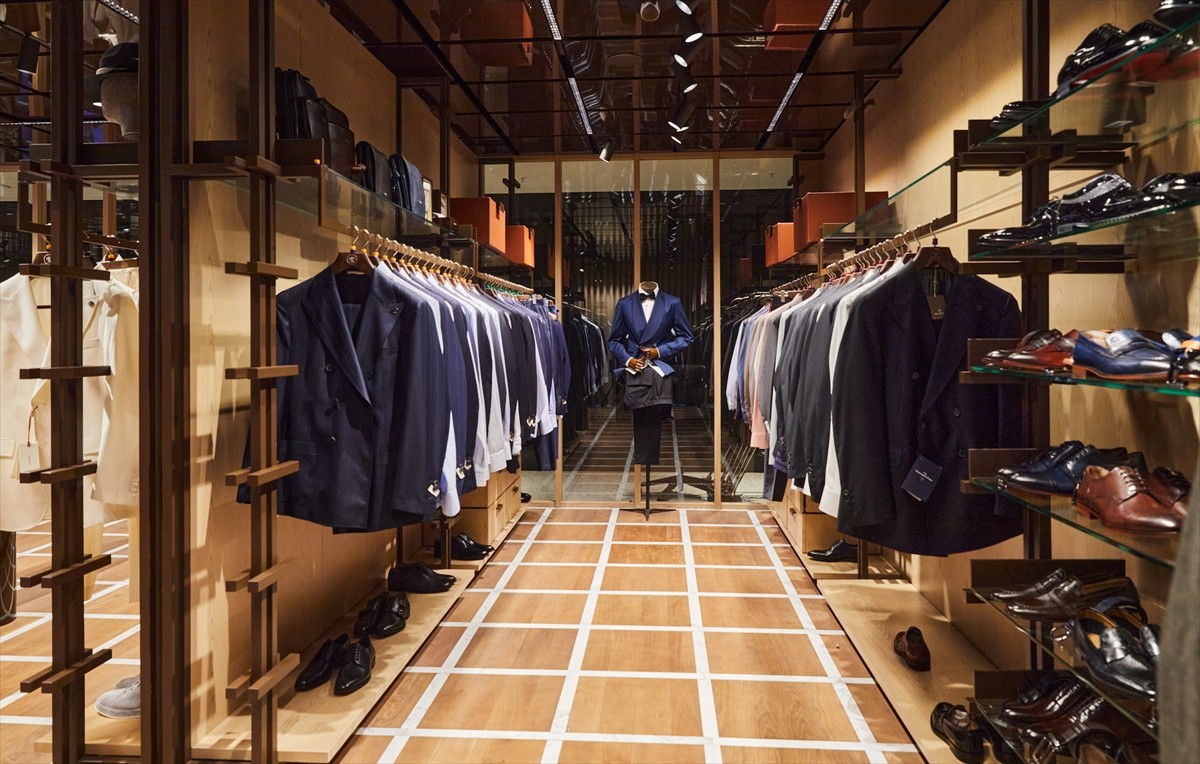 Orka Holding, Damat Tween'in ABD'de, D'S damat'ın Hollanda'da yeni mağaza açacağını duyurdu....