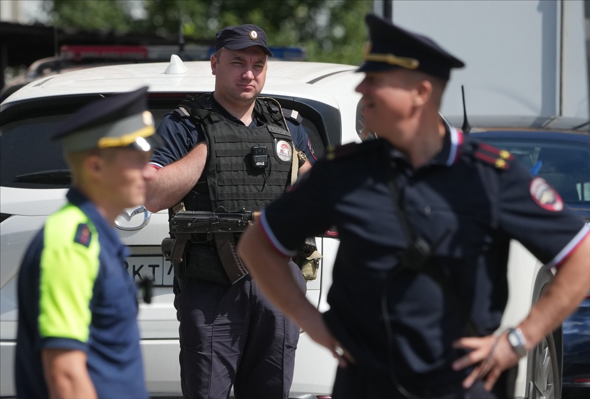 Rusya’nın başkenti Moskova’da park halindeki otomobilde meydana gelen patlamada bir Rus askeri...