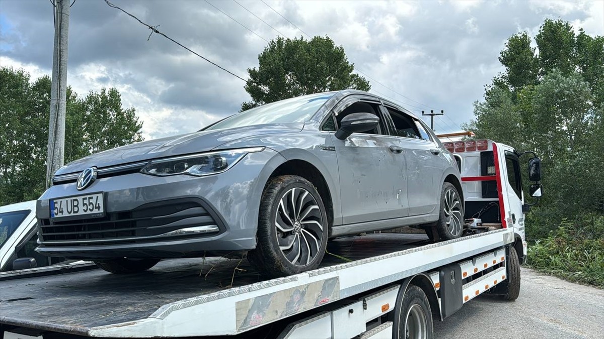 Sakarya'da eski Ferizli Belediye Başkanı Ahmet Soğuk, uğradığı silahlı saldırı sonucu hayatını...