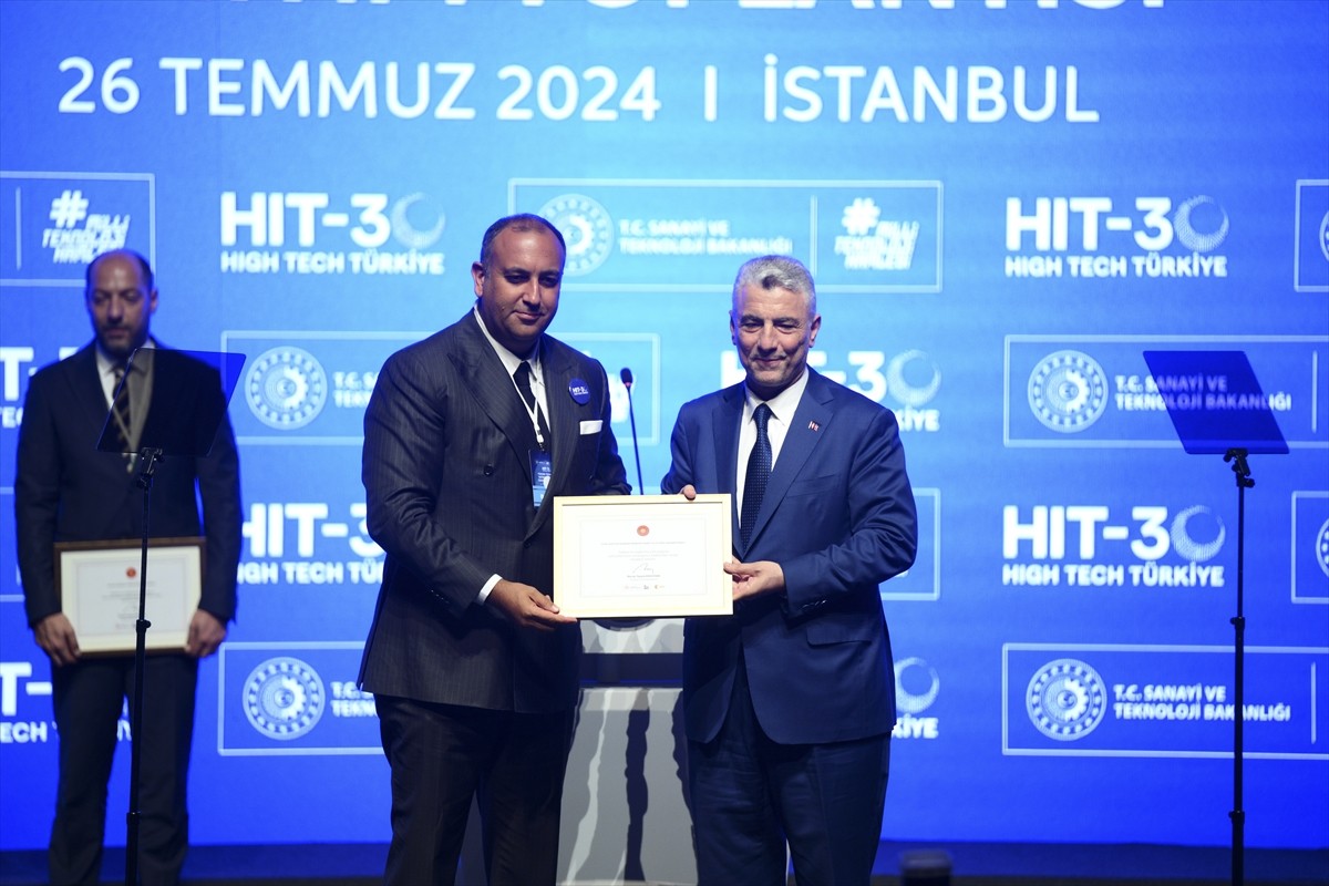 Sanayi ve Teknoloji Bakanı Mehmet Fatih Kacır, Atatürk Kültür Merkezi'nde 'HIT-30 Yüksek Teknoloji...