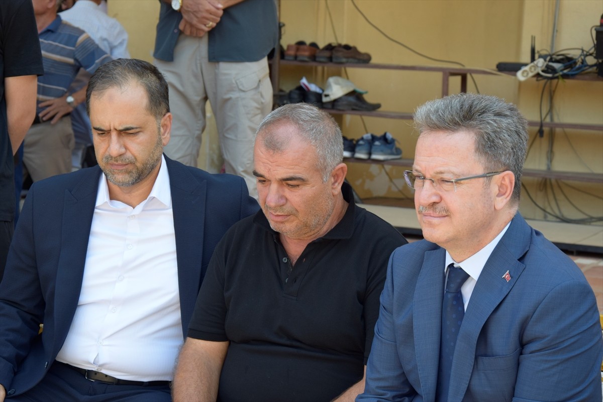 Şırnak'ta Gabar Dağı'ndaki petrol sahasında sondaj kulesinin devrilmesi sonucu enkaz altında...