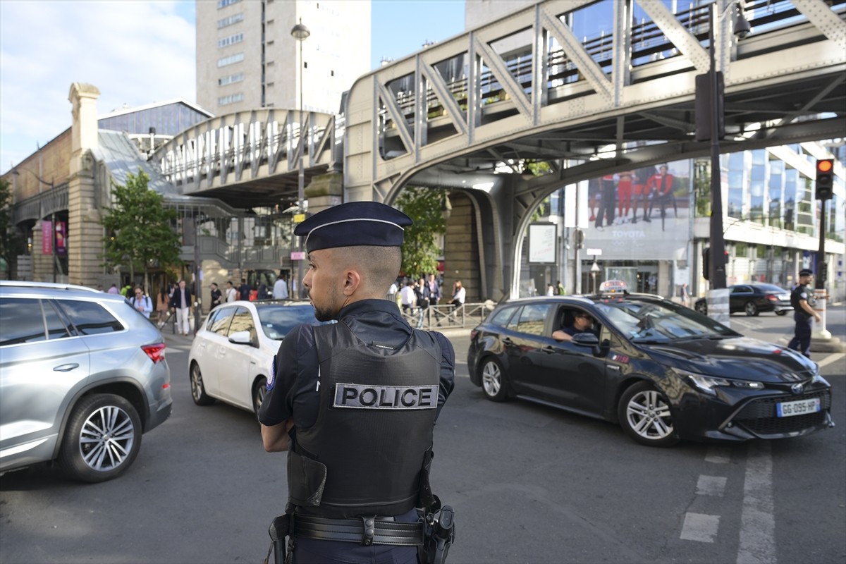 Tarihteki 33. olimpiyatlara ev sahipliği yapacak Fransa'nın başkenti Paris'te hazırlıklar son...