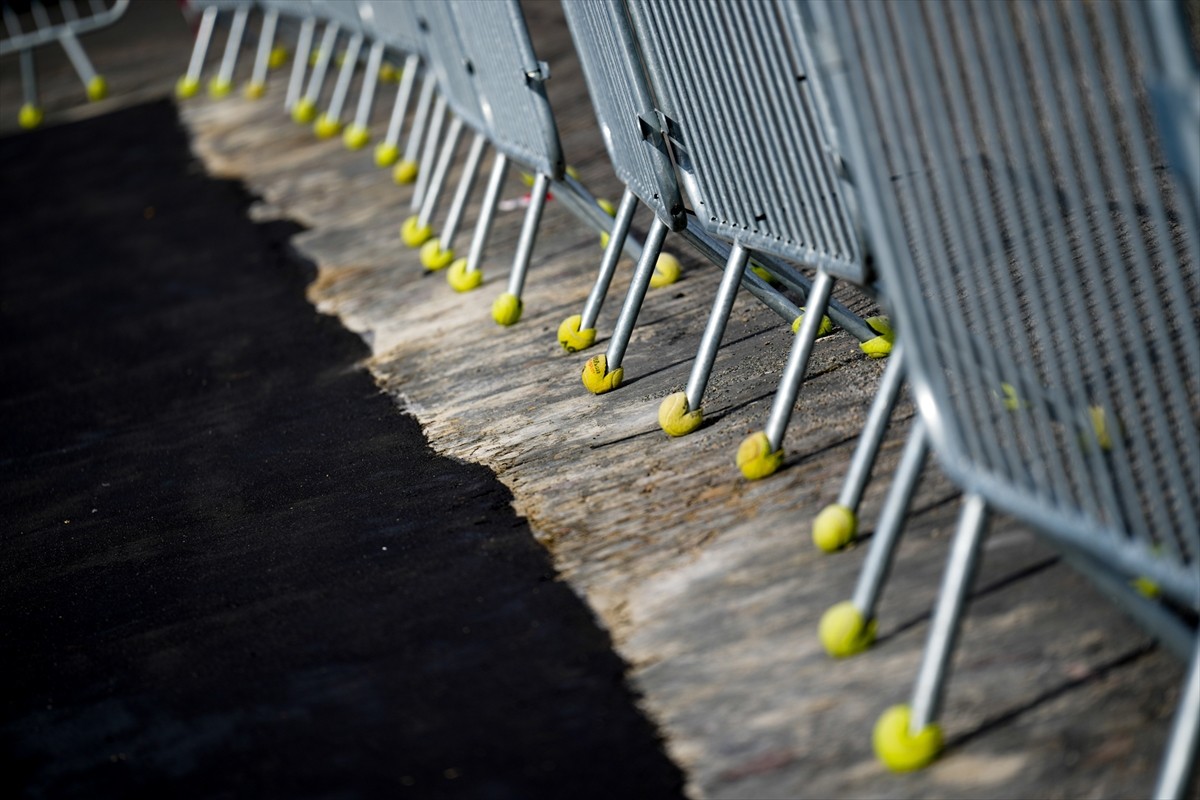 Tarihteki 33. olimpiyatlara ev sahipliği yapacak Fransa'nın başkenti Paris'te hazırlıklar son...