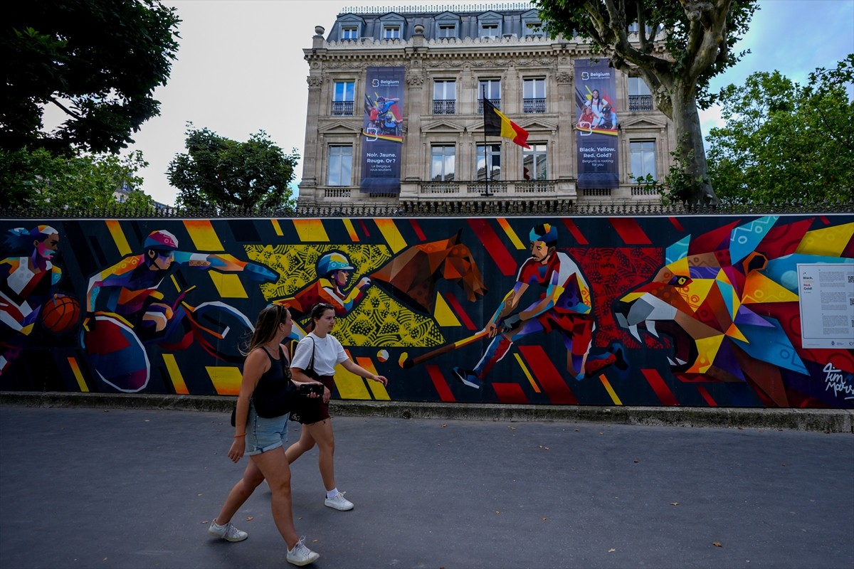 Tarihteki 33. olimpiyatlara ev sahipliği yapacak Fransa'nın başkenti Paris'te hazırlıklar son...