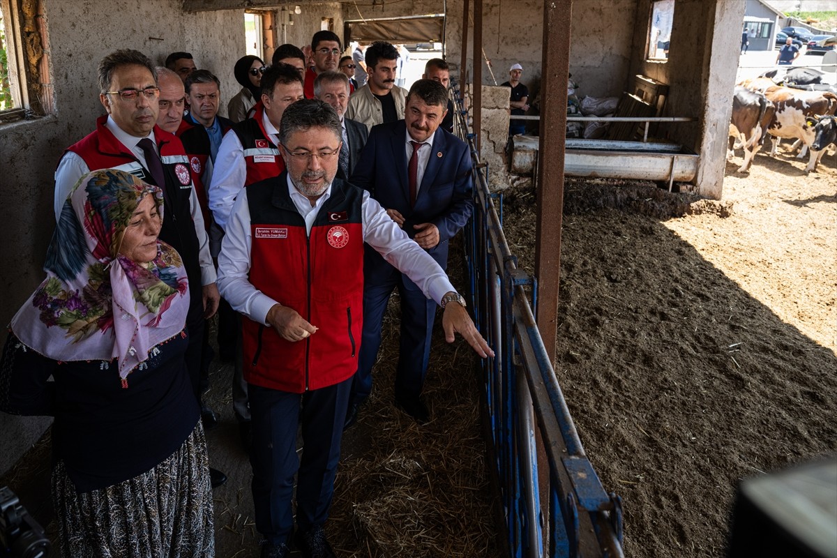 Tarım ve Orman Bakanı İbrahim Yumaklı, Ayaş'ta Bakanlığının desteklerinden yararlanan bir...