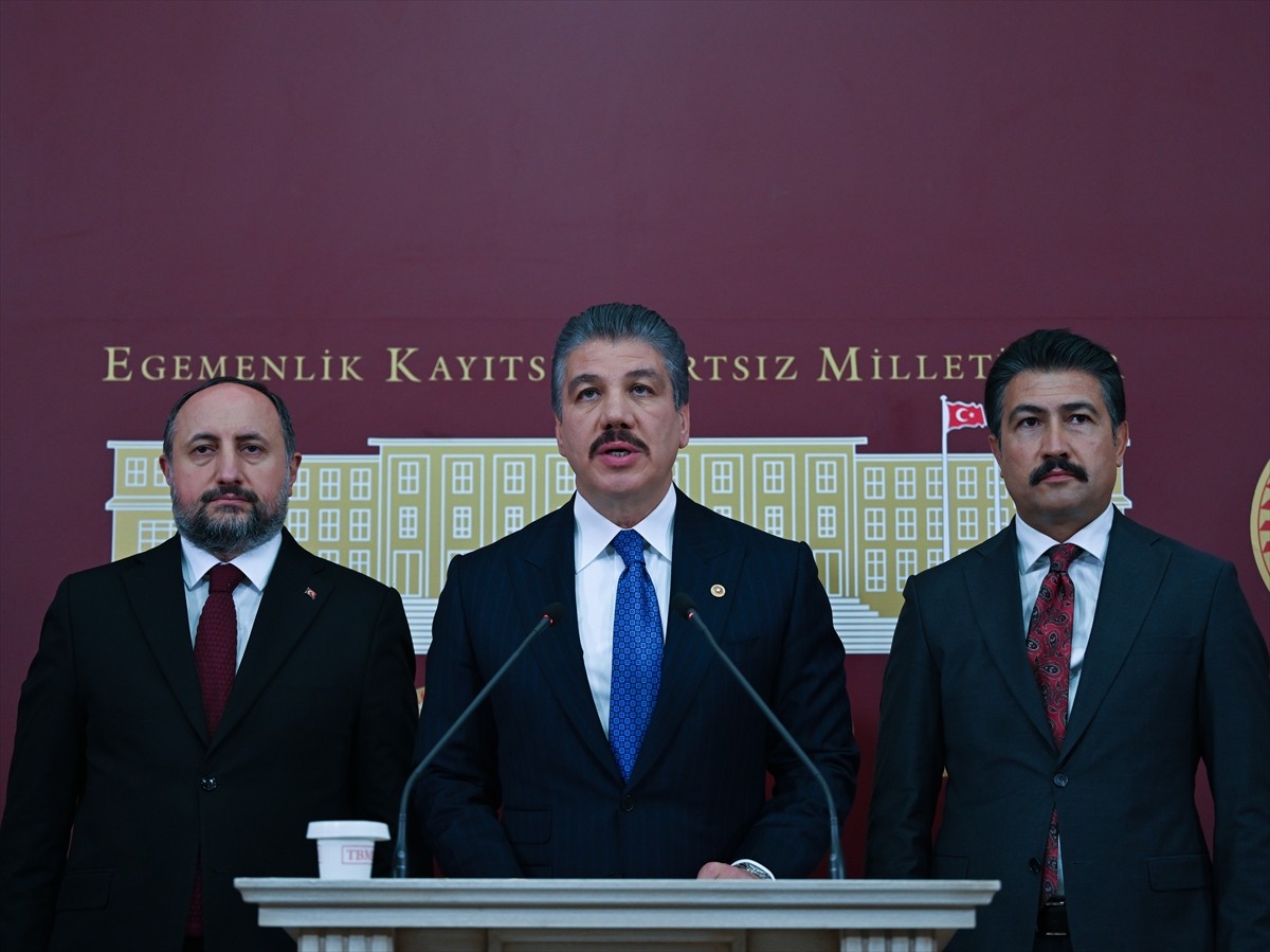 TBMM Adalet Komisyonu Başkanı ve AK Parti İstanbul Milletvekili Cüneyt Yüksel,  Meclis'te...