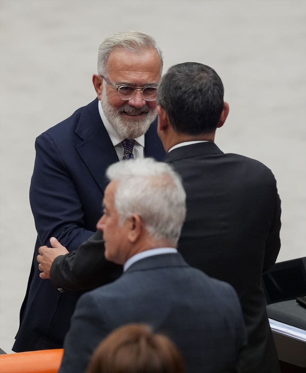 TBMM Genel Kurulu'nda, sahipsiz hayvanlara yönelik düzenlemeler içeren Hayvanları Koruma Kanununda...