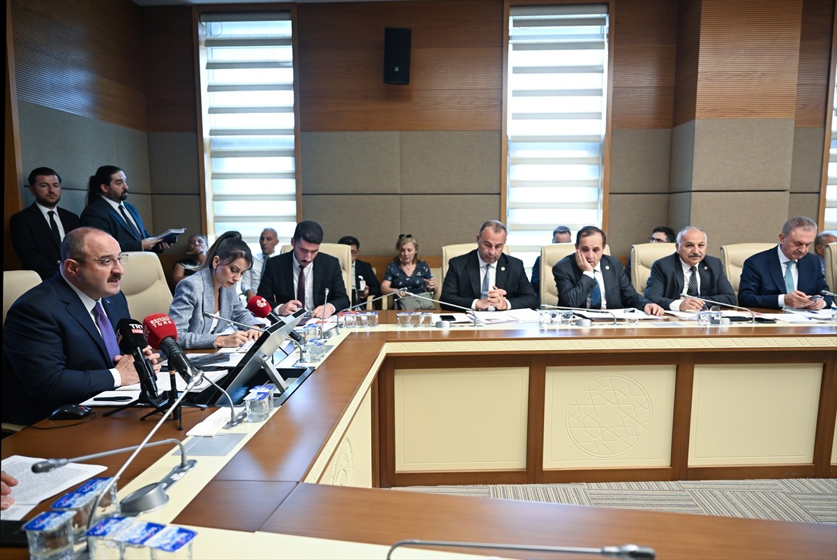 TBMM Sanayi, Ticaret, Enerji, Tabii Kaynaklar, Bilgi ve Teknoloji Komisyonunda, Tüketicinin...