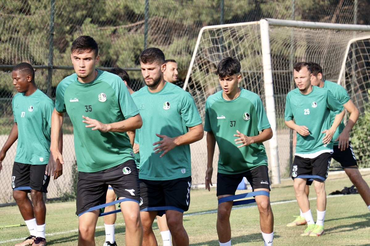 Trendyol 1. Lig ekiplerinden Sakaryaspor'da 2024-2025 sezonu hazırlıklarının üçüncü etabı başladı....
