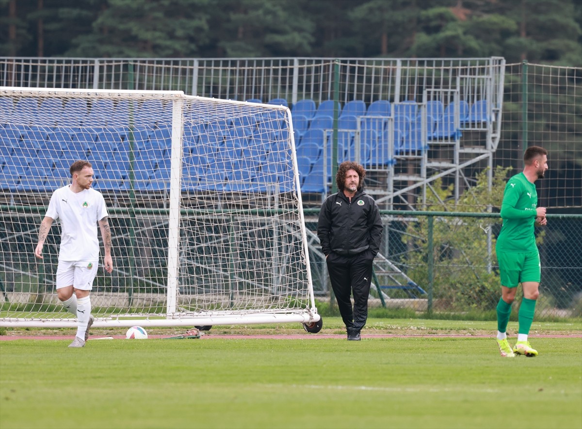 Trendyol Süper Lig'in yeni takımlarından Sipay Bodrum FK (yeşil forma) hazırlık maçında...