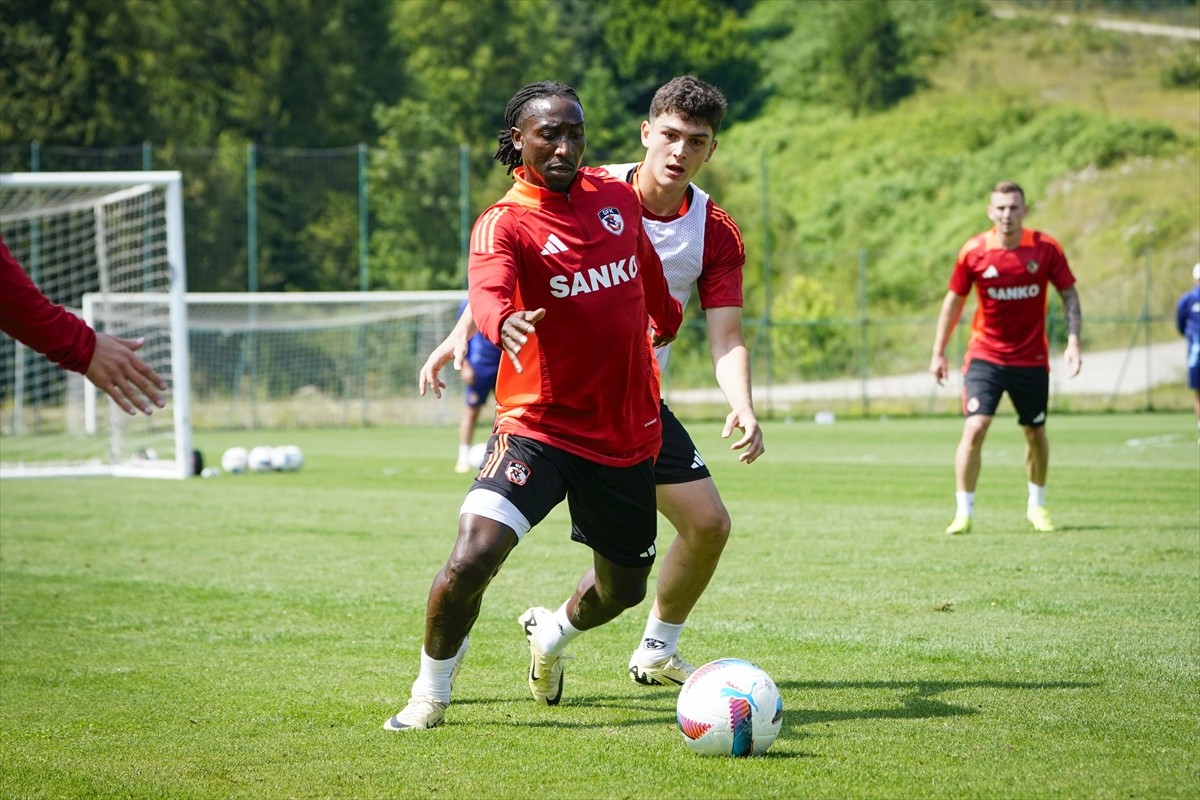 Trendyol Süper Lig ekiplerinden Gaziantep FK'nin yeni sezon hazırlıkları kapsamında kampta...