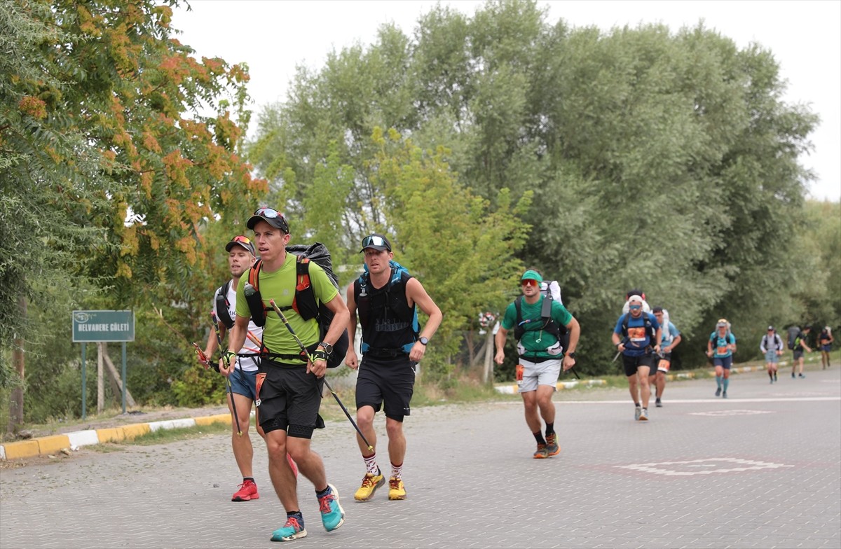 Türkiye’de ilk kez düzenlenen koşu ve yamaç paraşütü disiplinlerini içeren "Hike and Fly Anatolia"...