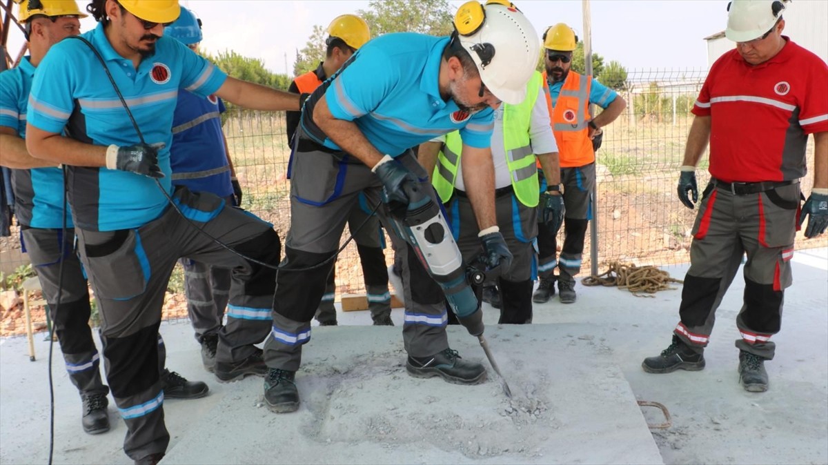 Türkiye Kömür İşletmeleri (TKİ) Kurumu, arama kurtarma personeli yetiştirilmesi amacıyla bu yıl...