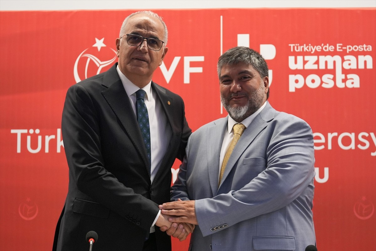 Türkiye Voleybol Federasyonu (TVF) ile Uzman Posta arasında sponsorluk anlaşması Ankara'da...
