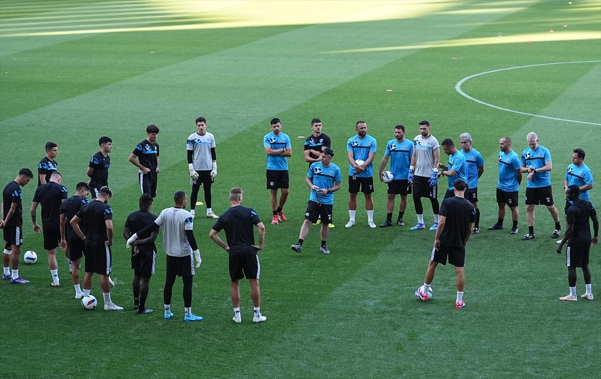 UEFA Şampiyonlar Ligi 2. eleme turu rövanş maçında yarın Fenerbahçe'ye konuk olacak Lugano...