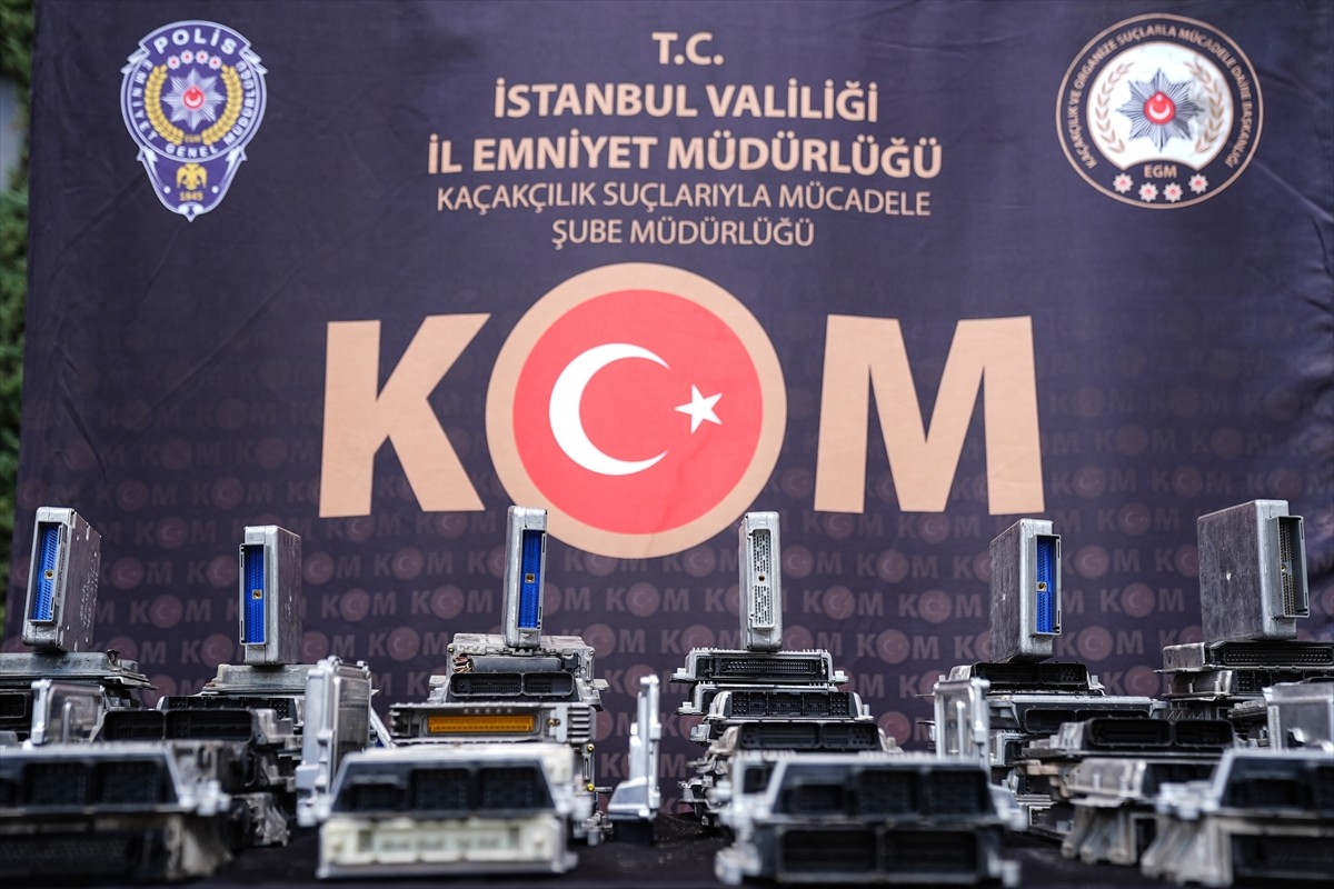 Yurt dışında çalınan ve parçalara ayrılan araçların motor ve şanzıman beyinlerini yasa dışı...