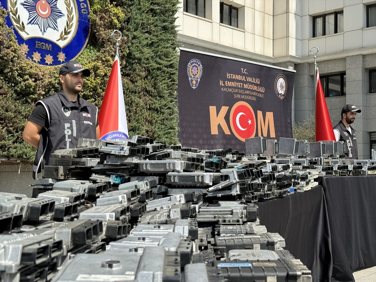 Yurt dışında çalınan ve parçalara ayrılan araçların motor ve şanzıman beyinlerini yasa dışı...