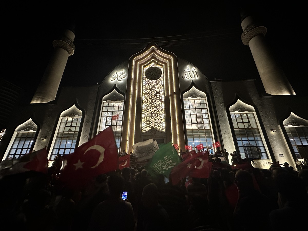 Adana, Hatay, Mersin ve Osmaniye'de bazı sivil toplum kuruluşları, Hamas Siyasi Büro Başkanı...