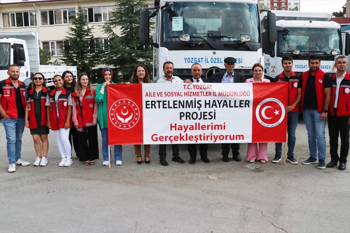 Aile ve Sosyal Hizmetler İl Müdürlüğünce, Yozgat Alparslan Türkeş Huzurevi'nde kalan yaşlılara...