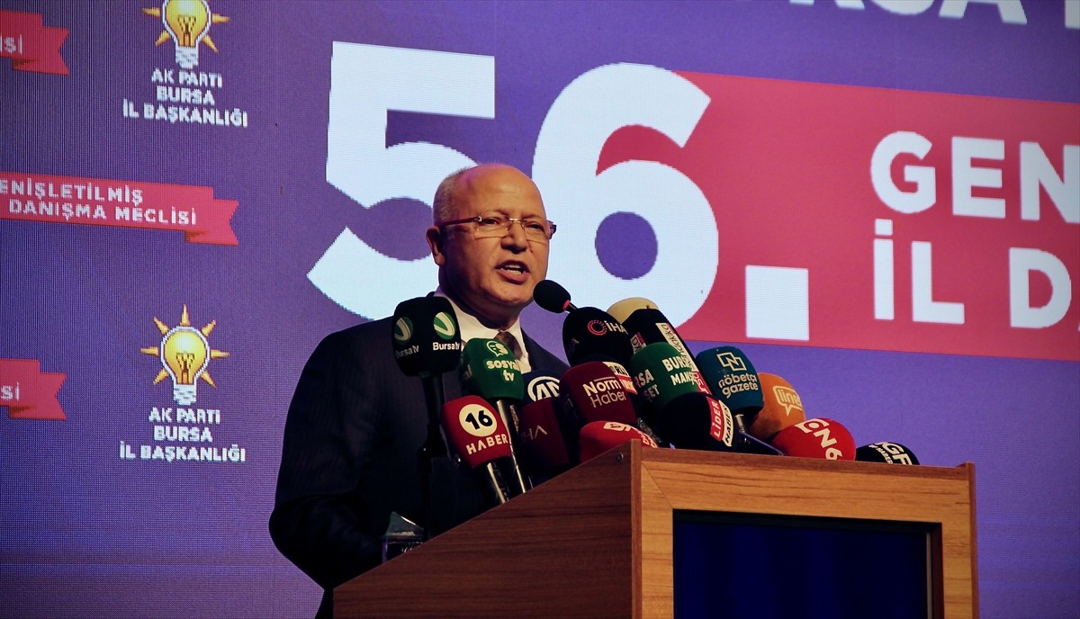 AK Parti Genel Başkanvekili Efkan Ala (sağ 3), Merinos Atatürk Kongre ve Kültür Merkezi'nde...