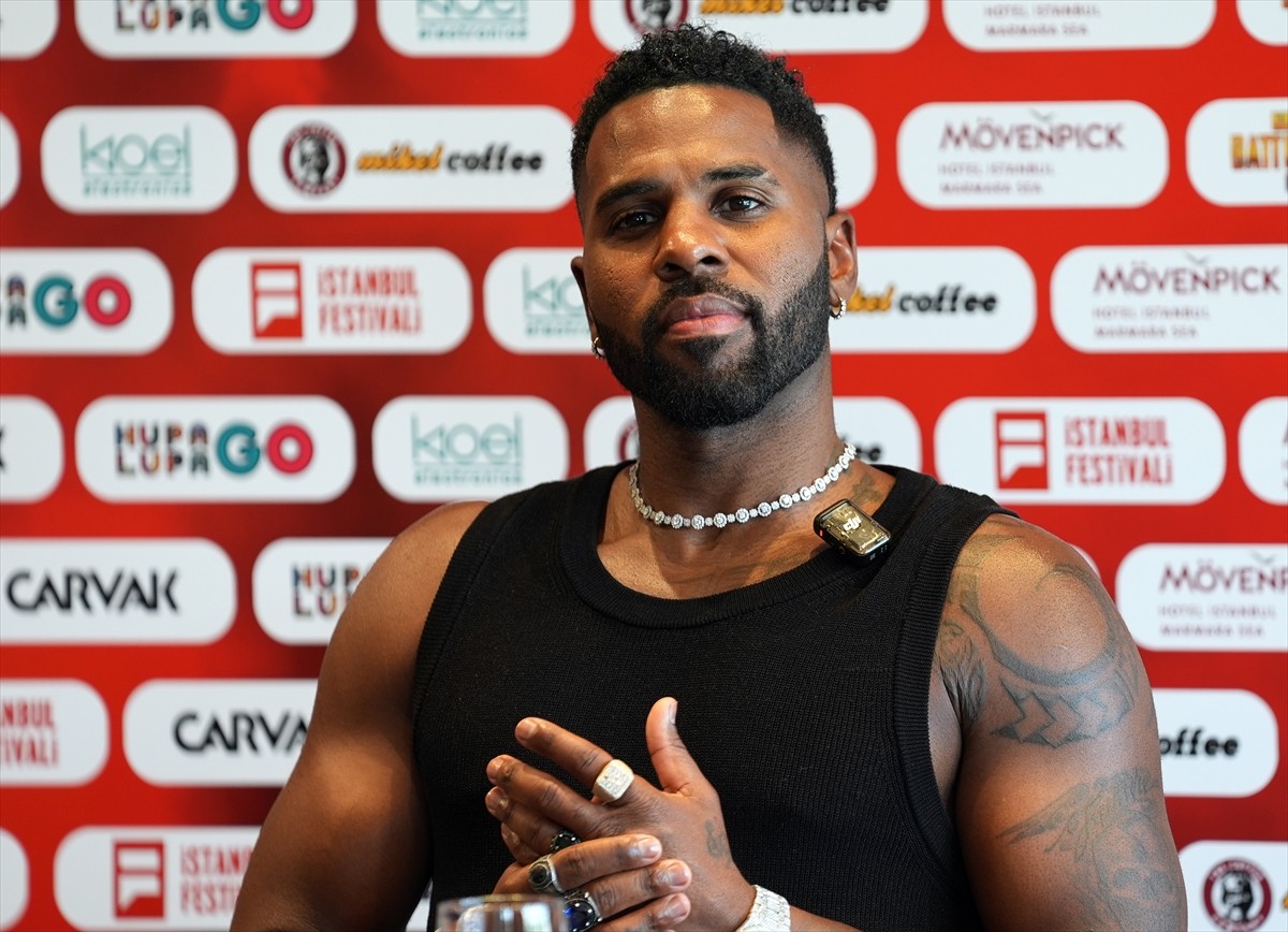 Amerikalı R&B ve elektronik dans müziği şarkıcısı Jason Derulo, İstanbul Festivali kapsamında...