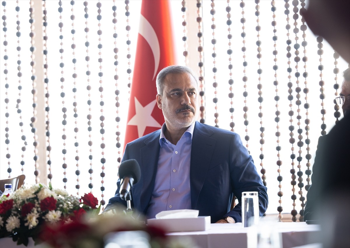 Dışişleri Bakanı Hakan Fidan (sağ 3), Mısır Dışişleri Bakanı Bedir Abdulati'nin daveti üzerine...