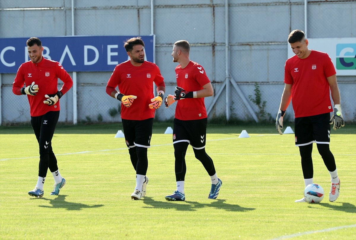 EMS Yapı Sivasspor, Trendyol Süper Lig'in ilk haftasında sahasında Trabzonspor ile yapacağı maçın...