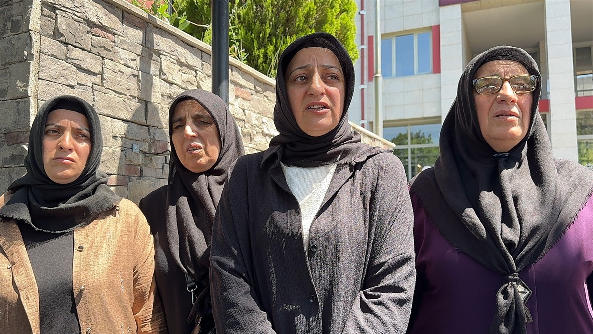 Erzurum'da eşi ve kızını bıçakla öldürdüğü ileri sürülen sanığın yargılanmasına başlandı. Maktul...