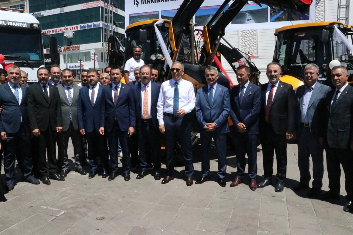 İçişleri Bakanı Ali Yerlikaya, Yozgat Valiliğine ziyarette bulundu. Bakan Yerlikaya, yöresel...