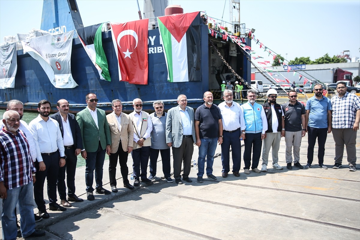 İHH İnsani Yardım Vakfı ve Kuveyt kurumlarınca hazırlanan gıda, hijyen, kıyafet, barınma ve sağlık...