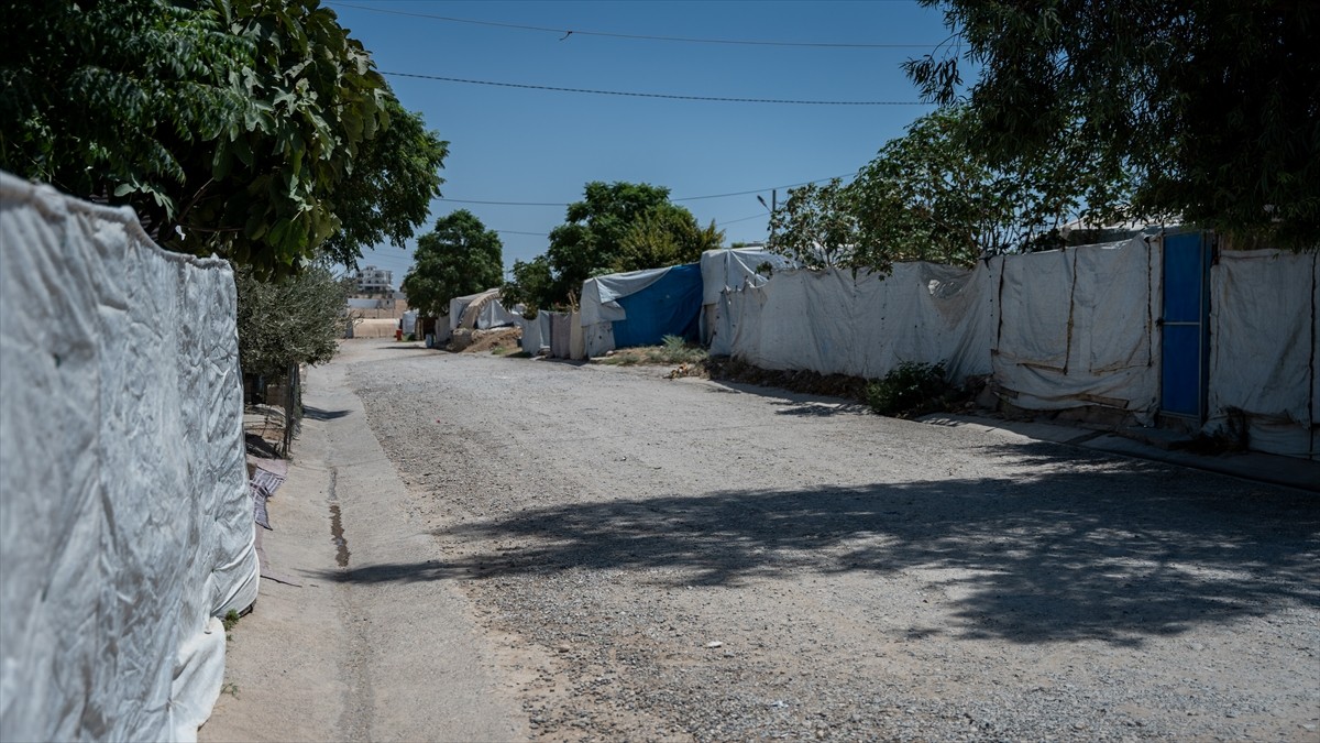 Irak'ın Musul kentine bağlı Sincar ilçesinden 10 yıl önce terör örgütü DEAŞ'ın işgali nedeniyle...