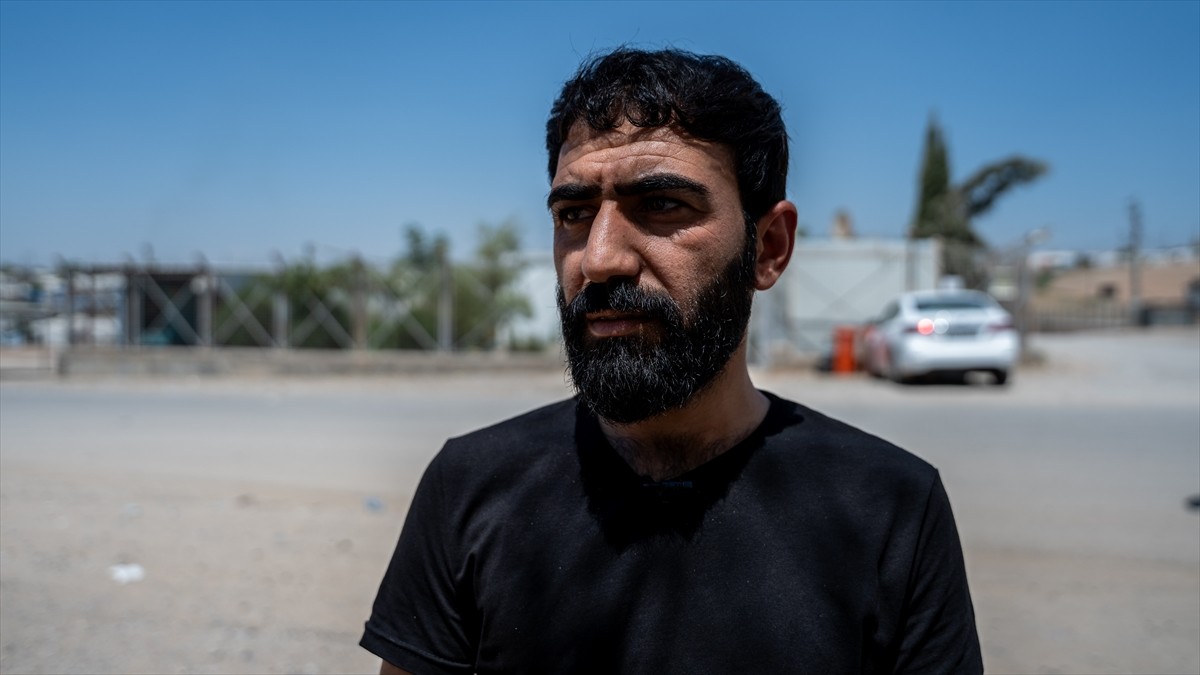 Irak'ın Musul kentine bağlı Sincar ilçesinden 10 yıl önce terör örgütü DEAŞ'ın işgali nedeniyle...