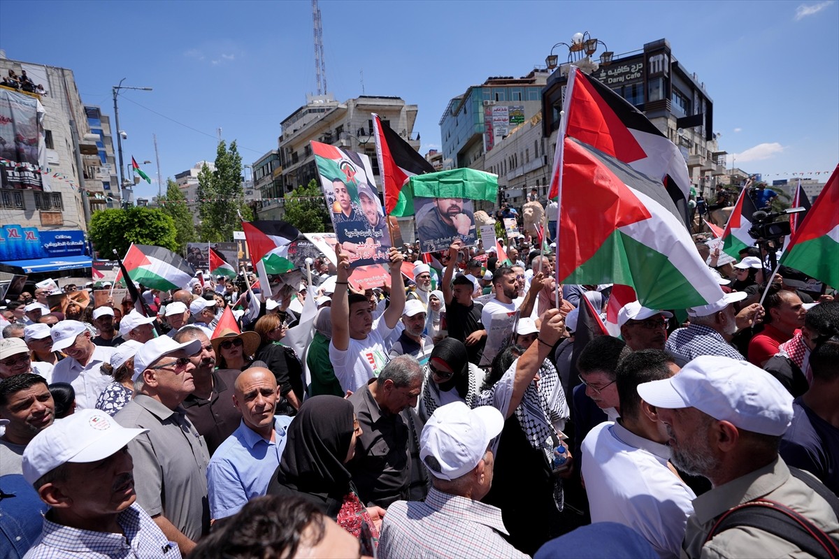 İşgal alındaki Batı Şeria'da "Gazze'ye ve İsrail Hapishanelerindeki Esirlere Destek" gösterileri...