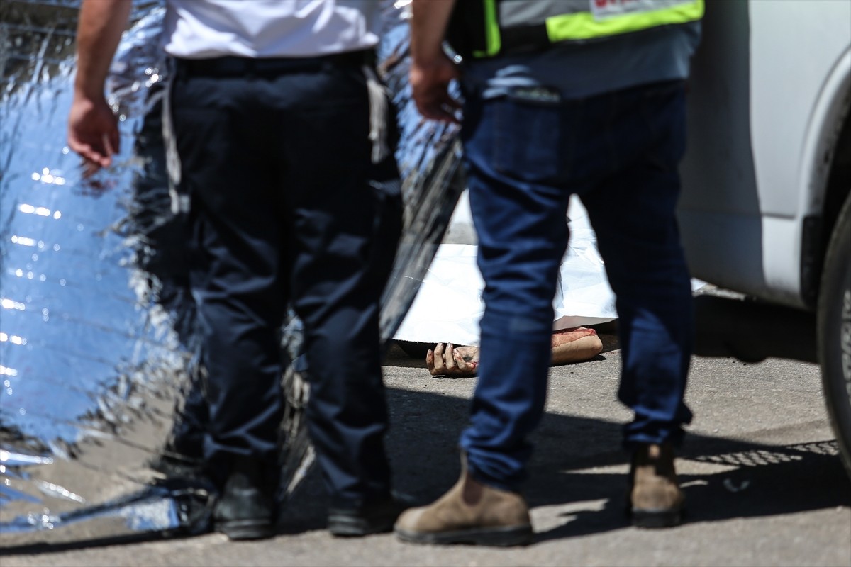 İsrail askerlerinin, Kudüs ile işgal altındaki Batı Şeria’nın Beytüllahim kenti arasındaki askeri...