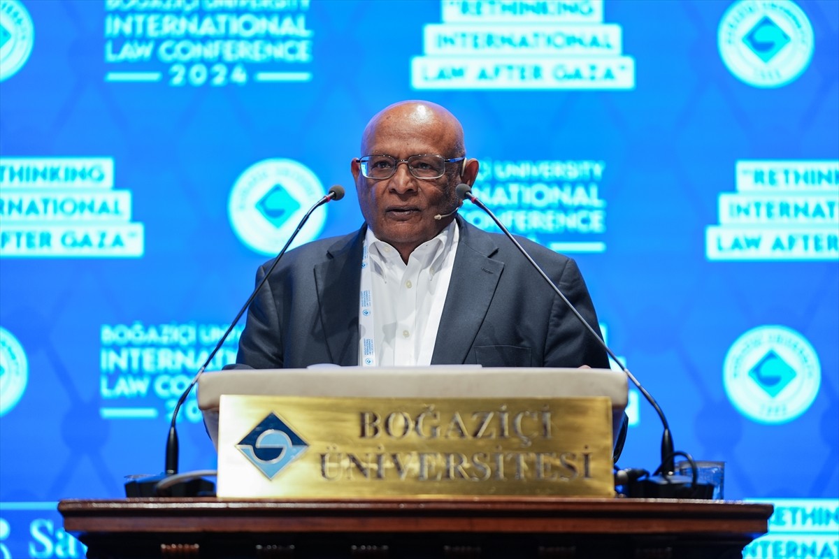 İstanbul'da Anadolu Ajansının (AA) Global İletişim Ortağı olduğu, Boğaziçi Üniversitesi Hukuk...