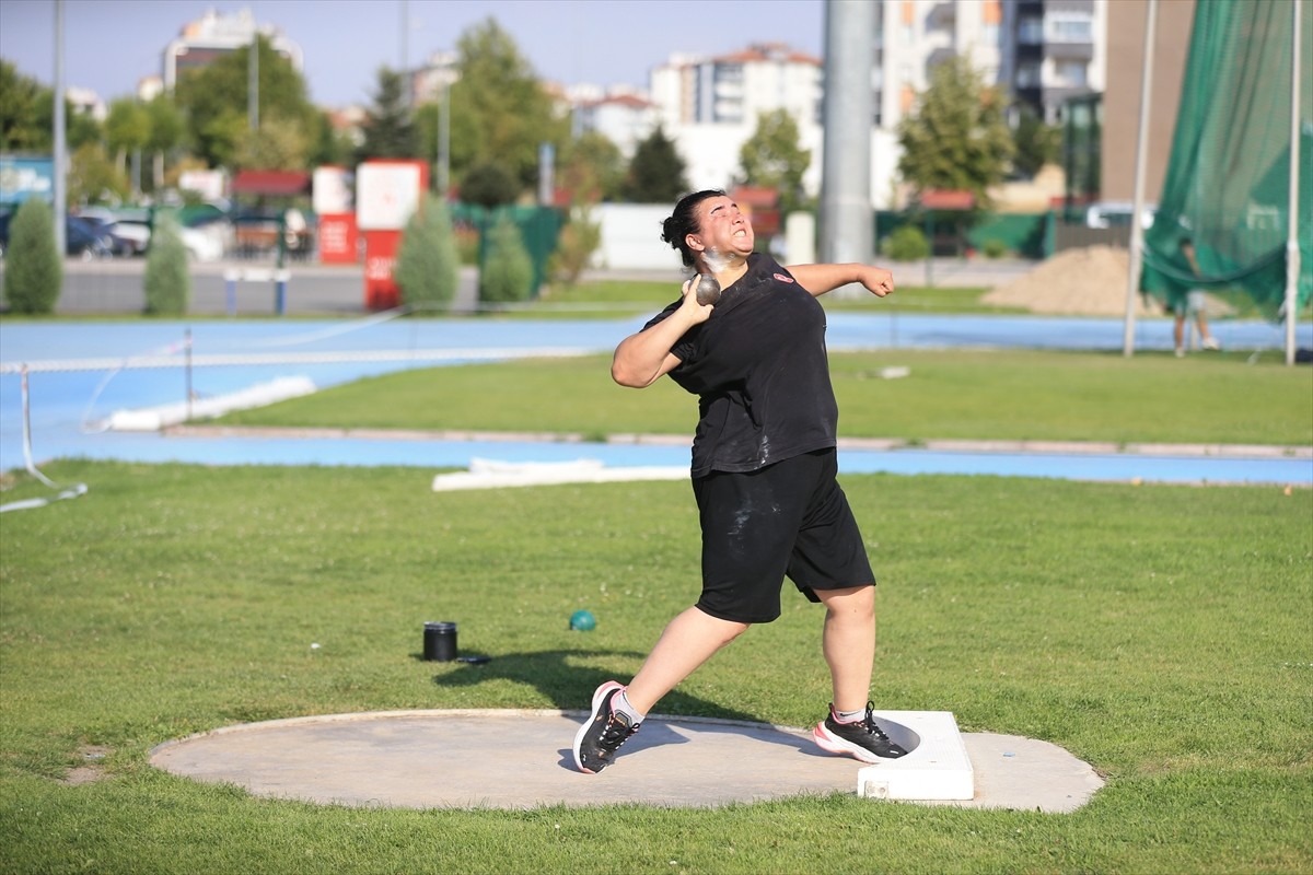Kayseri'de sağlıklı bireylerin yetişmesi hedefiyle yapılan spor tesisi yatırımları, kulüp ve...