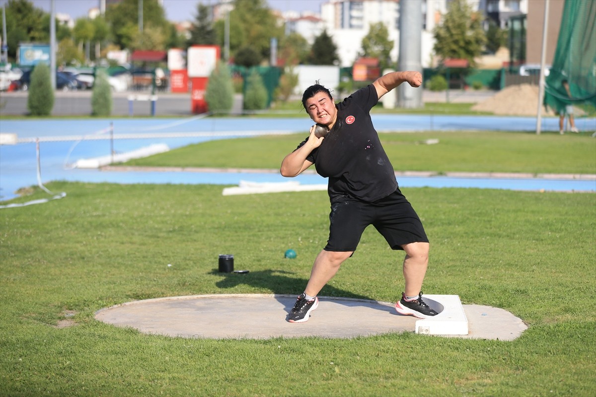 Kayseri'de sağlıklı bireylerin yetişmesi hedefiyle yapılan spor tesisi yatırımları, kulüp ve...