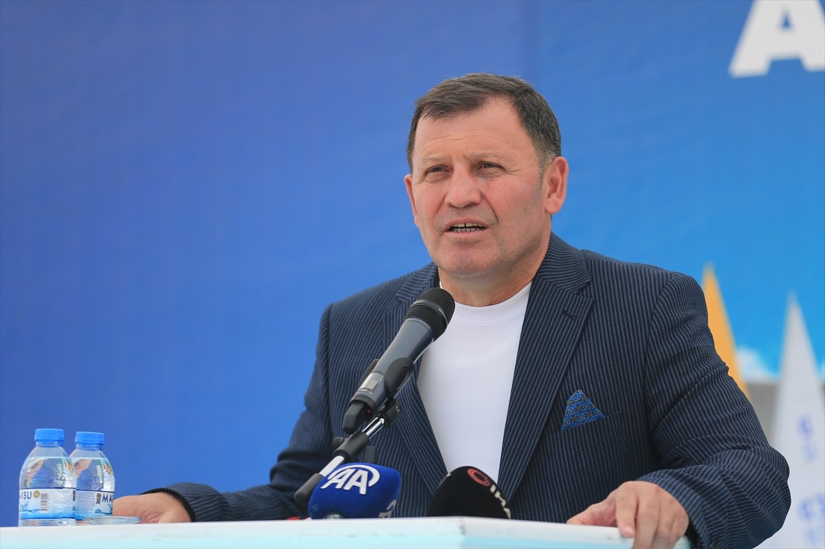 Kayseri'de Yamula Barajı gölü kıyısına yapılan Kayseri Kuşçu Su Sporları Merkezi düzenlenen...